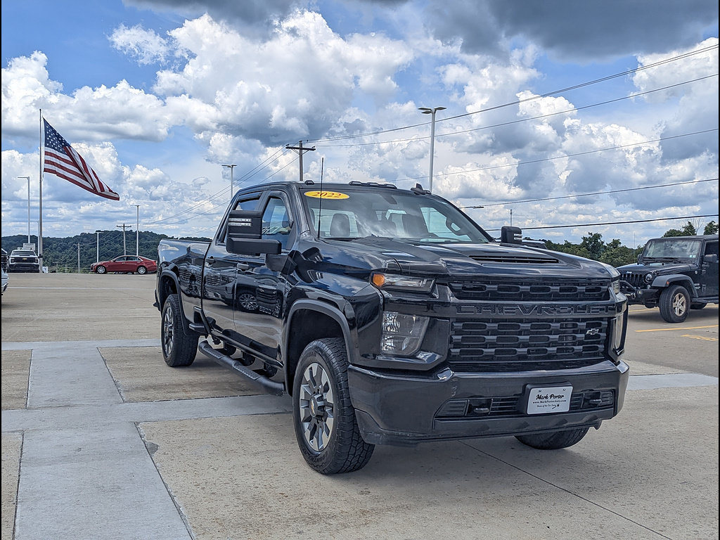 Used 2022 Chevrolet Silverado 2500 Custom w/ Custom Value Package AWD/4WD image 5