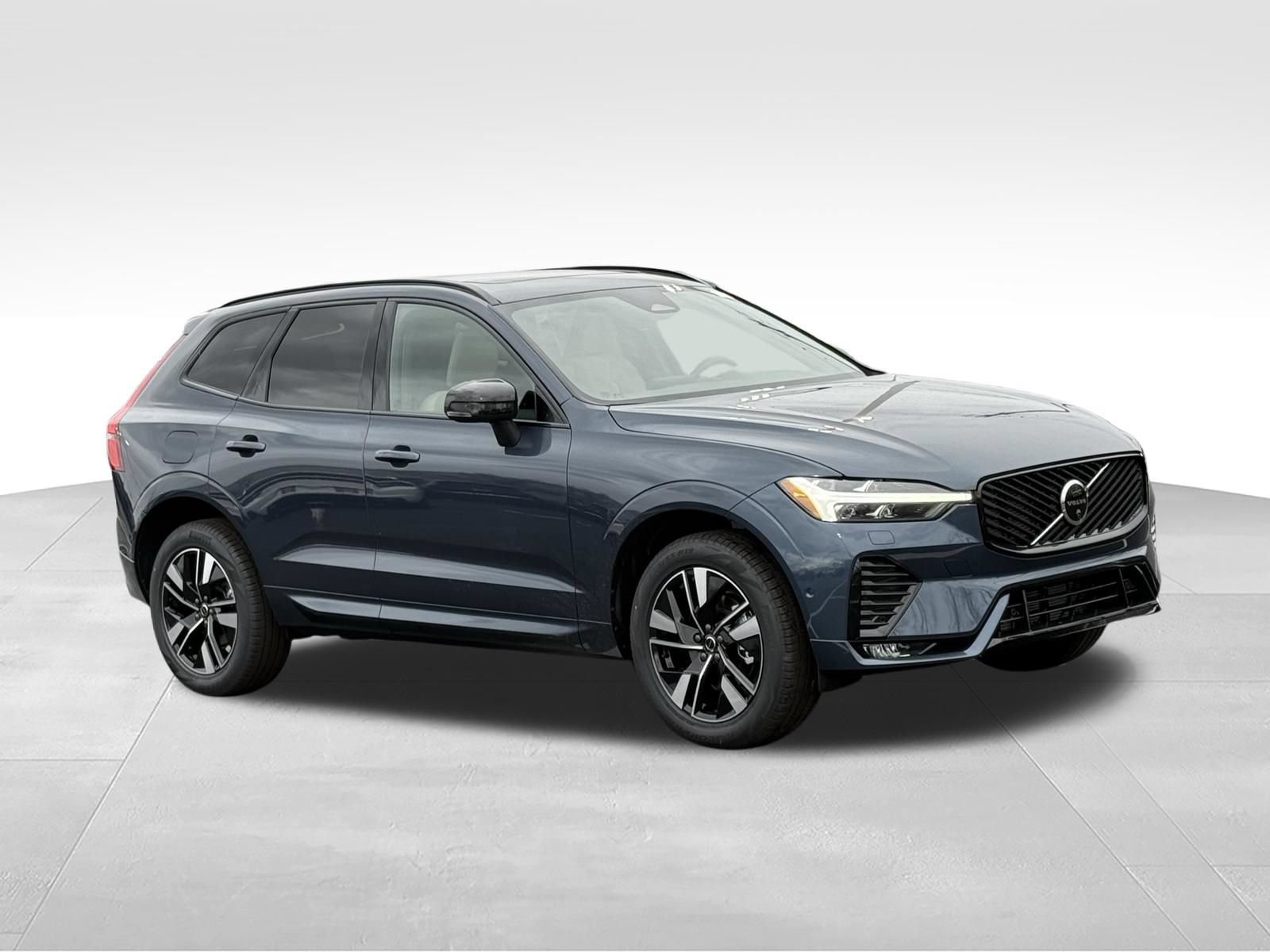 New 2026 Volvo XC60 B5 Plus w/ Protection Package Premier AWD/4WD image 8