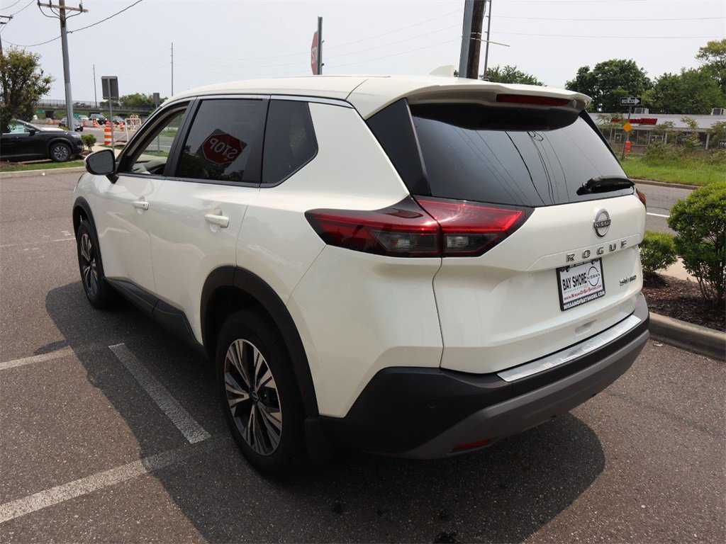Certified 2022 Nissan Rogue SV image 8