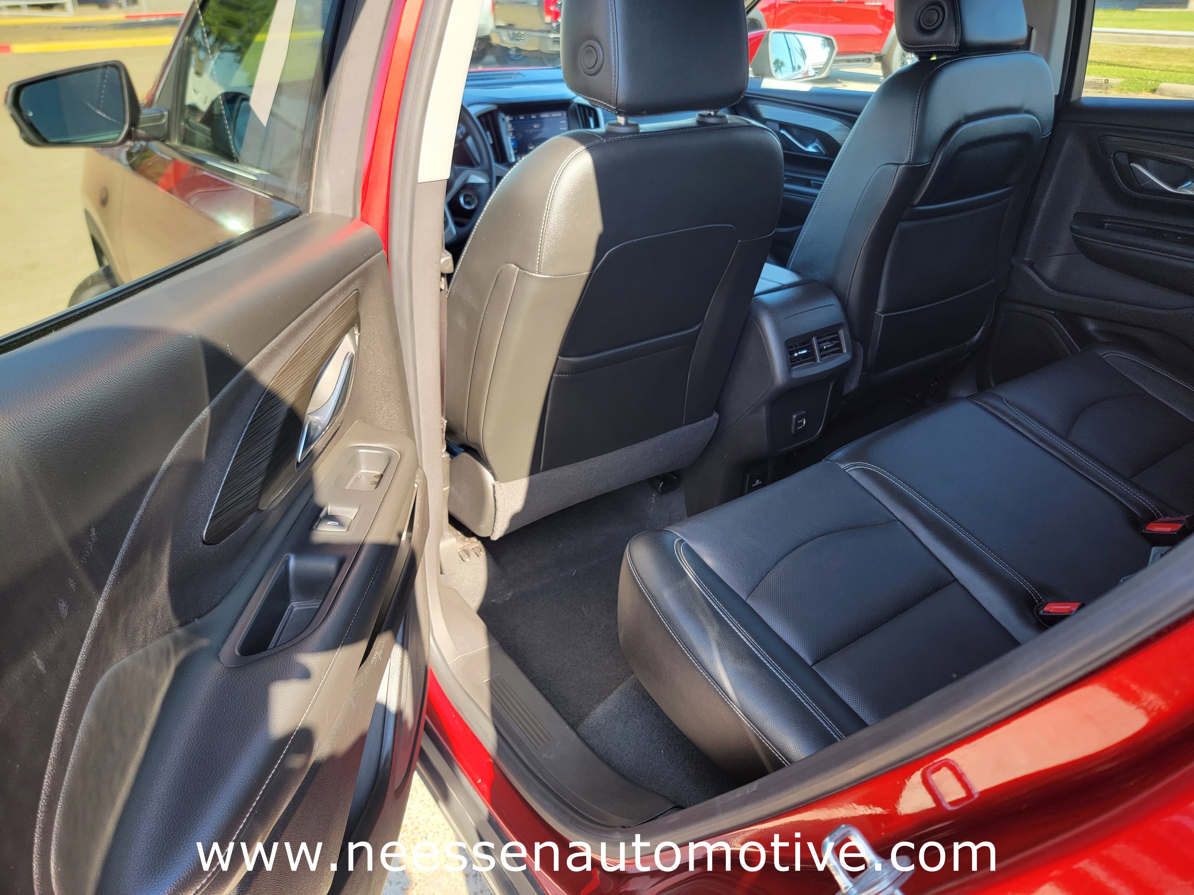 Used 2024 GMC Terrain SLT w/ Infotainment Package II image 13