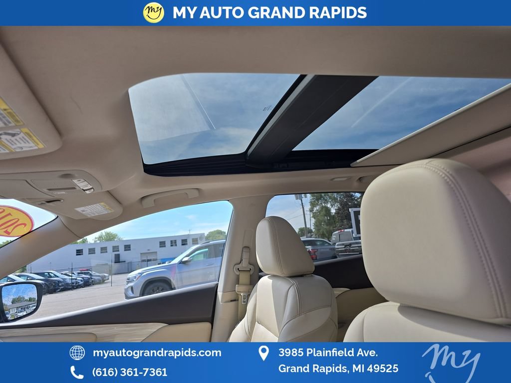 Used 2018 Nissan Murano Platinum w/ Cargo Package AWD/4WD image 21
