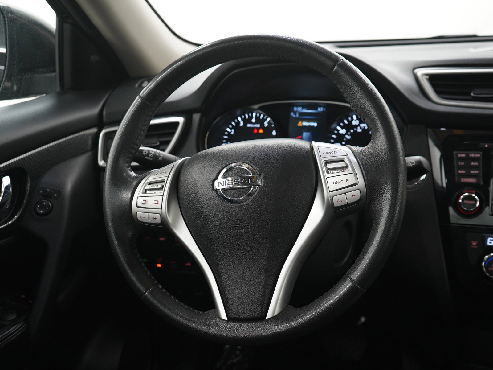 Used 2016 Nissan Rogue SL w/ SL Premium Package AWD/4WD image 17