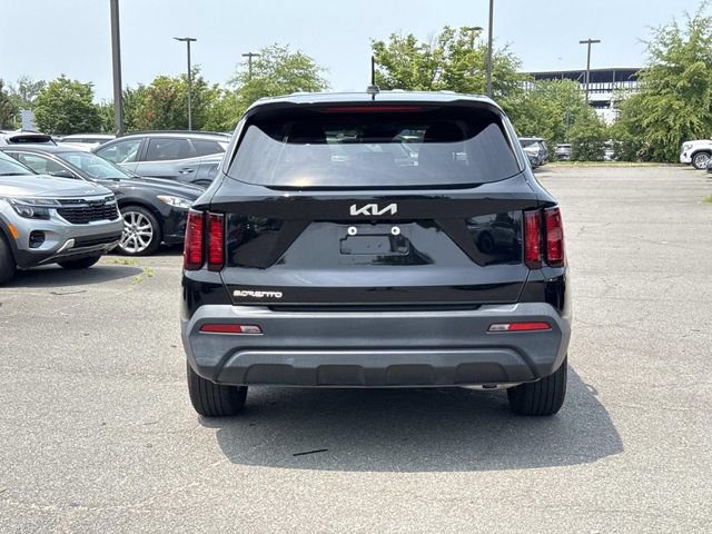 Used 2023 Kia Sorento LX FWD image 3