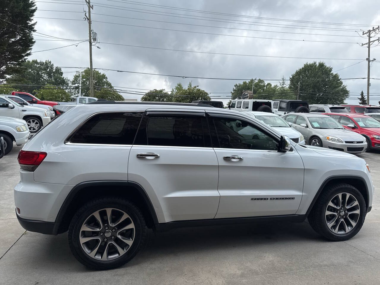 Used 2018 Jeep Grand Cherokee Limited w/ Trailer Tow Group IV AWD/4WD image 5