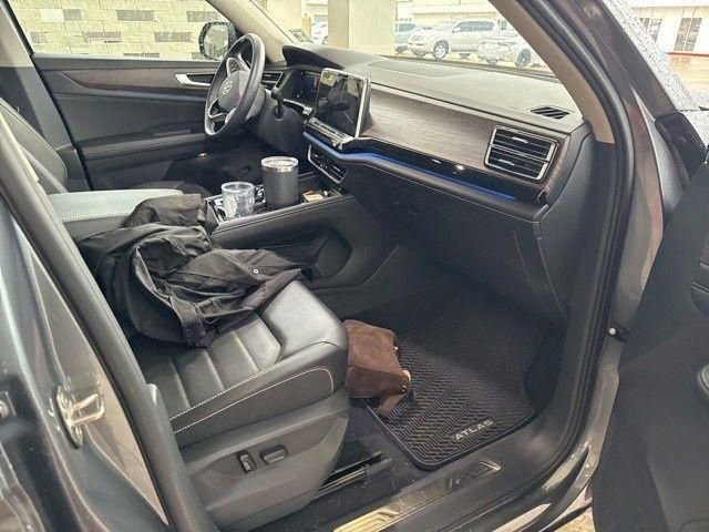 Used 2024 Volkswagen Atlas SEL image 27