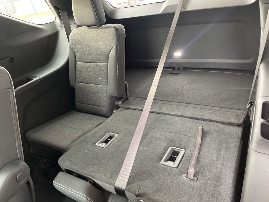 Used 2025 Chevrolet Traverse LT image 31