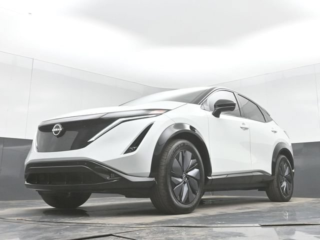 Used 2023 Nissan Ariya AWD image 46
