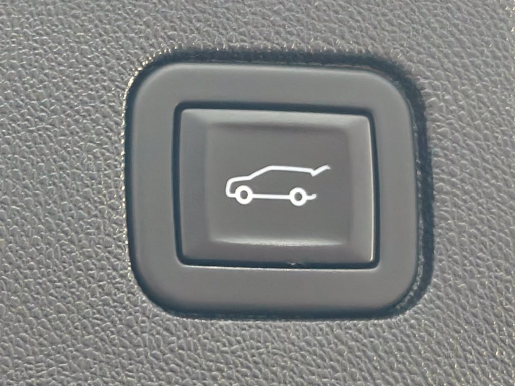 Used 2024 Chevrolet Equinox LT FWD image 27