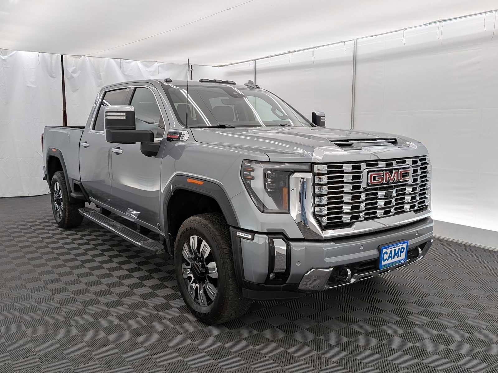 Used 2024 GMC Sierra 3500 Denali w/ Denali Reserve Package AWD/4WD image 8