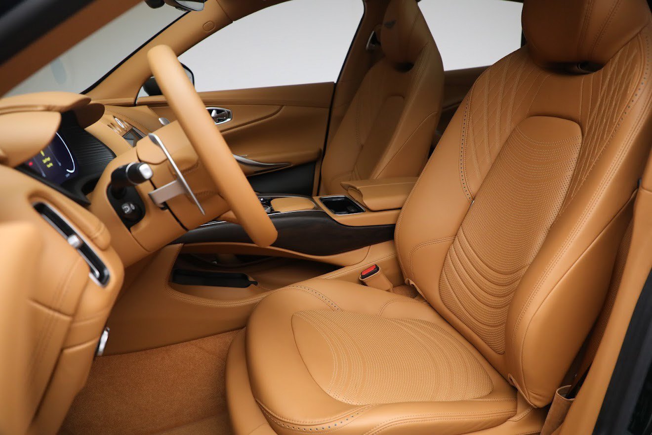Used 2023 Aston Martin DBX AWD/4WD image 13