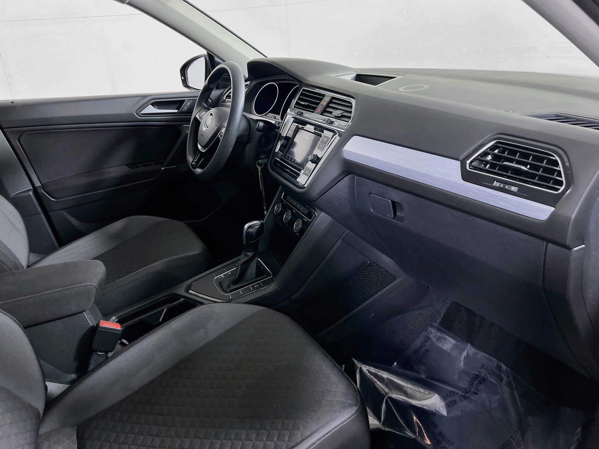 Used 2020 Volkswagen Tiguan S FWD image 27
