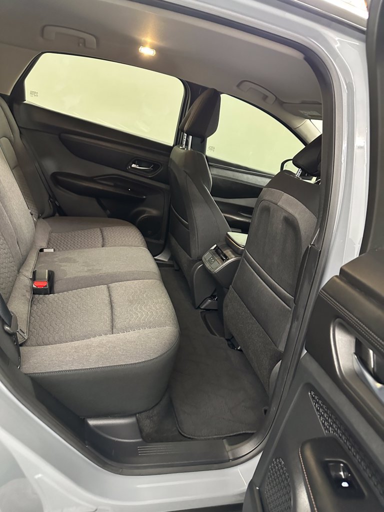 Used 2023 Nissan Ariya FWD image 31