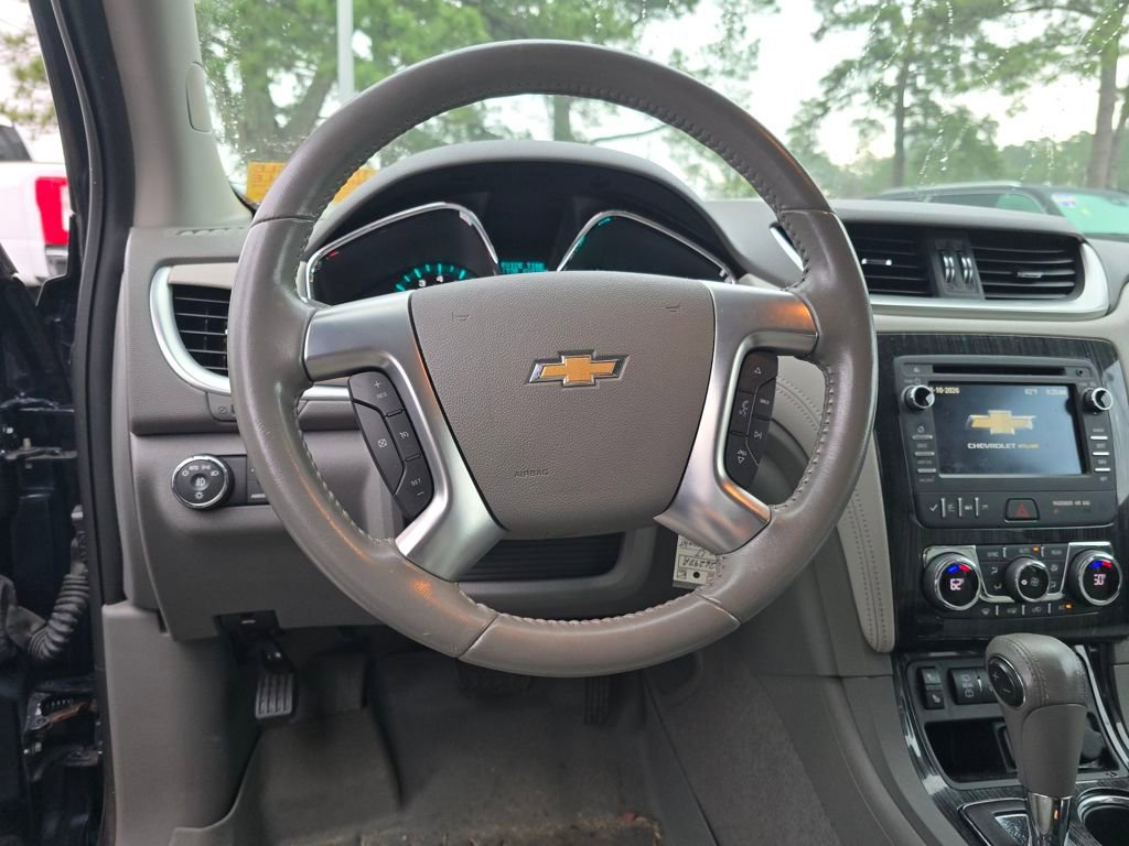 Used 2017 Chevrolet Traverse LT image 14
