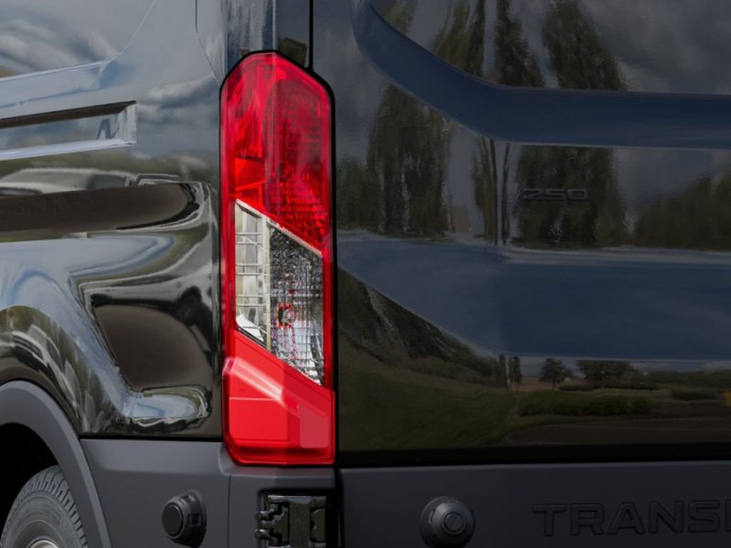 New 2027 Ford Transit 250 148 Medium Roof RWD image 24