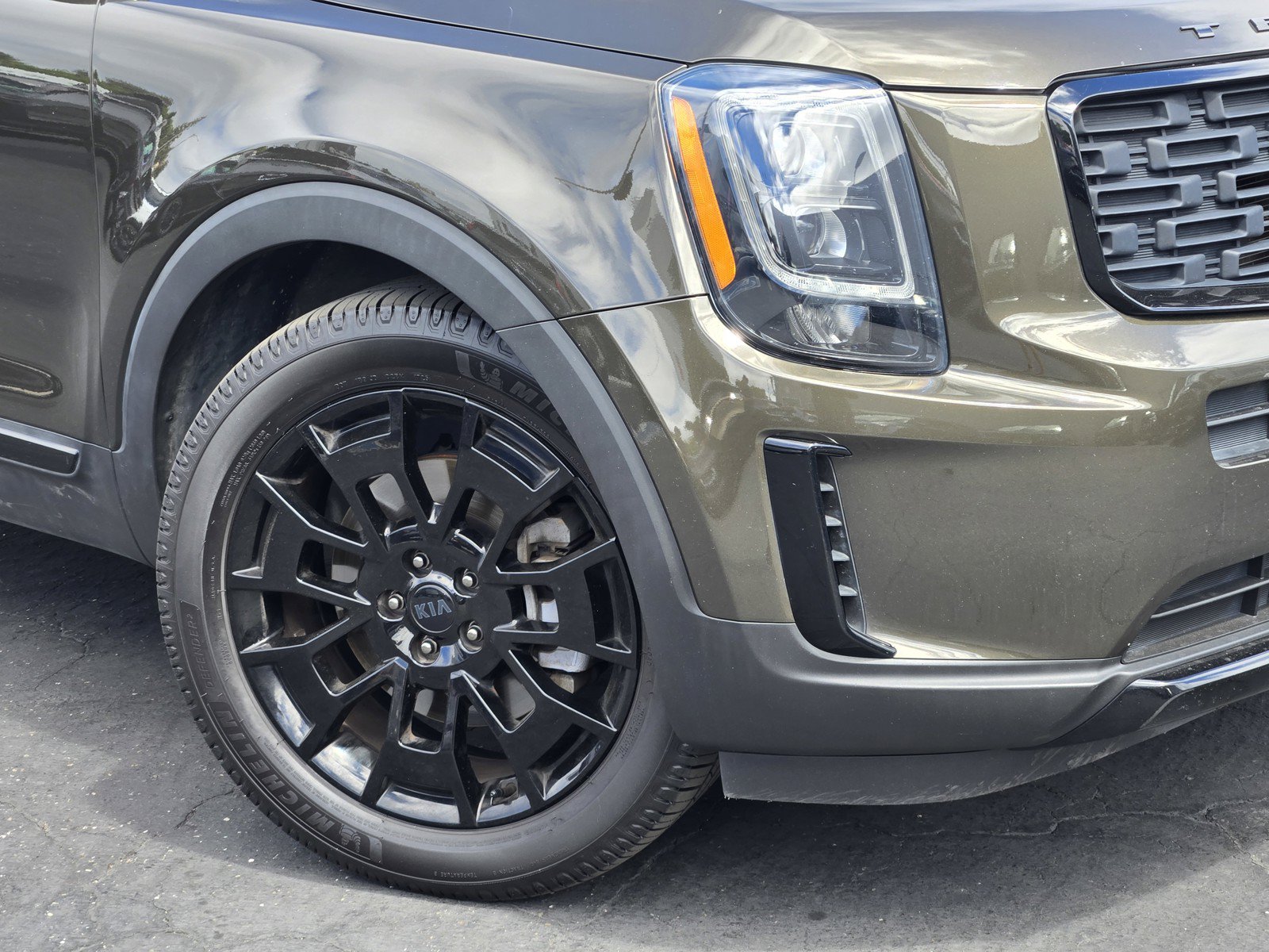 Used 2021 Kia Telluride EX w/ EX Premium Package AWD/4WD image 9