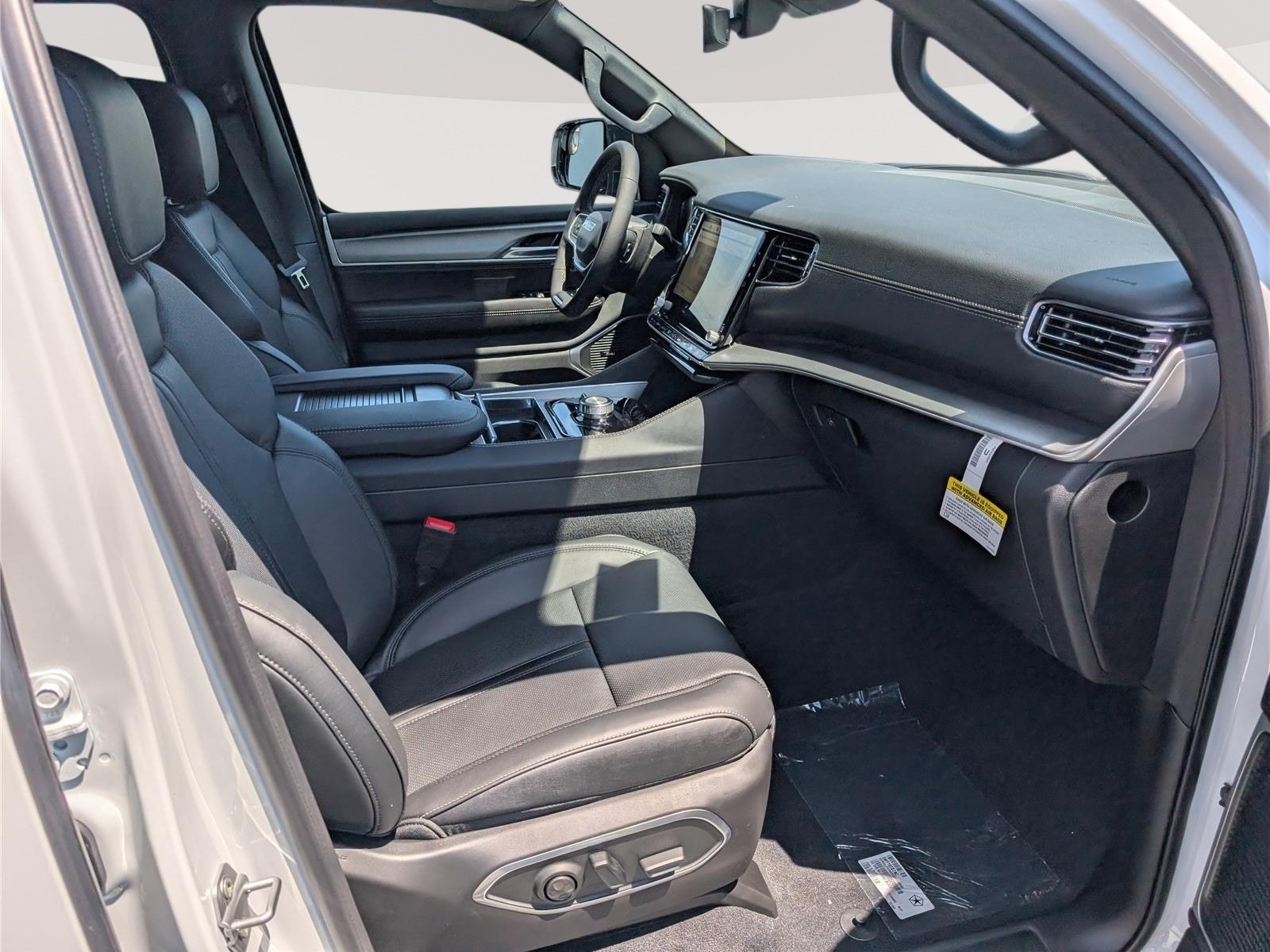 New 2026 Jeep Grand Wagoneer 4WD w/ Premium Group I image 7