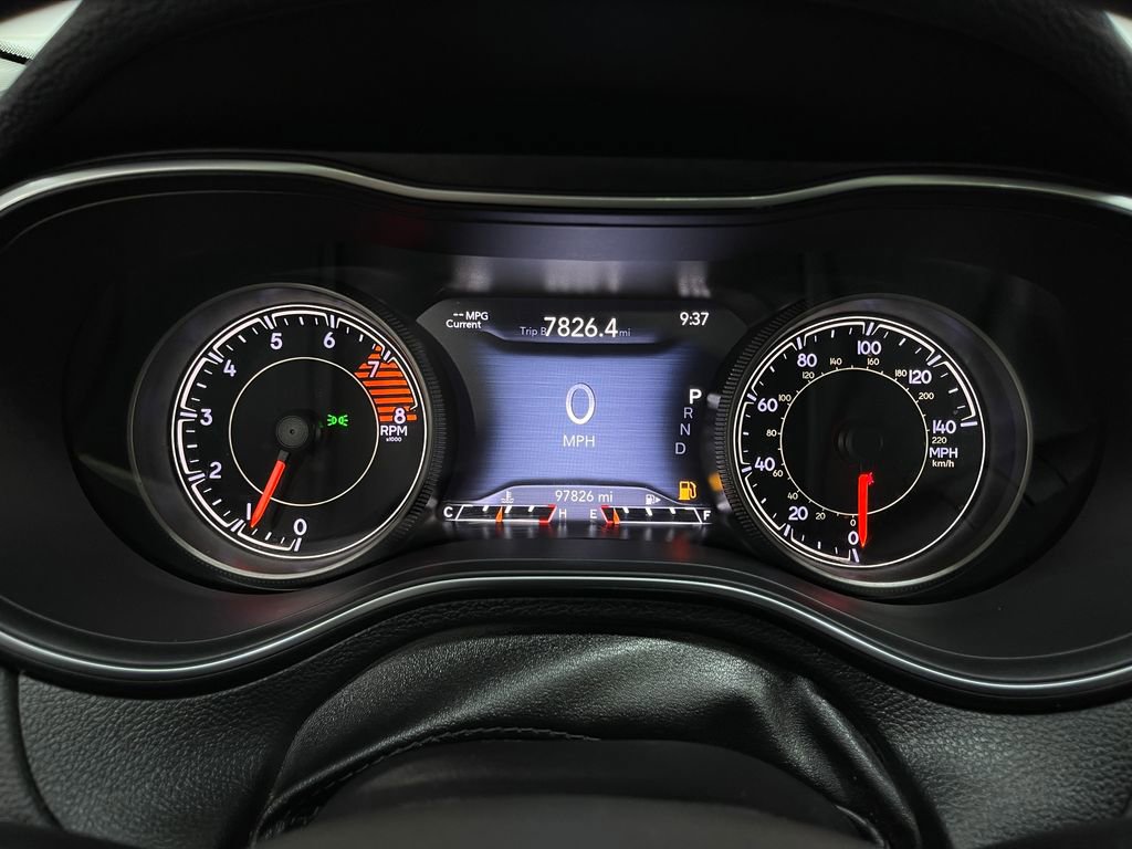 Used 2019 Jeep Cherokee Limited w/ Luxury Group image 23