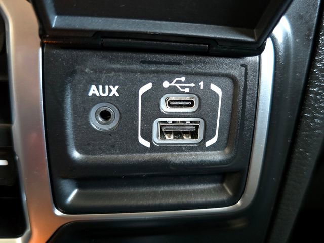 Certified 2025 Jeep Wrangler Unlimited Sahara w/ Safety Group AWD/4WD image 14