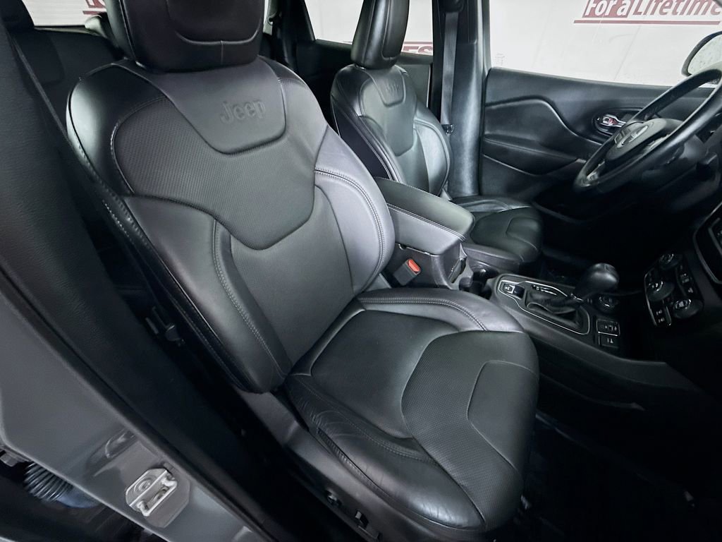 Used 2021 Jeep Cherokee Latitude Lux image 30