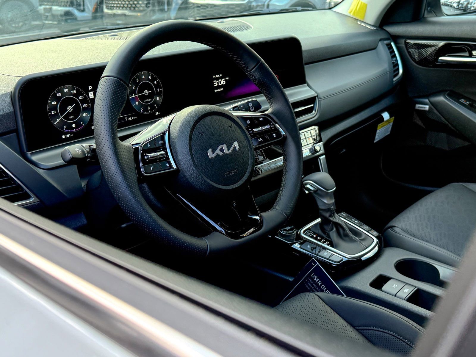 New 2026 Kia Seltos SX w/ SX Sunroof Package image 11