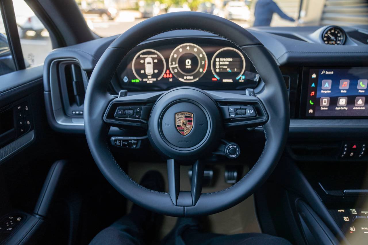New 2026 Porsche Cayenne S AWD/4WD image 13