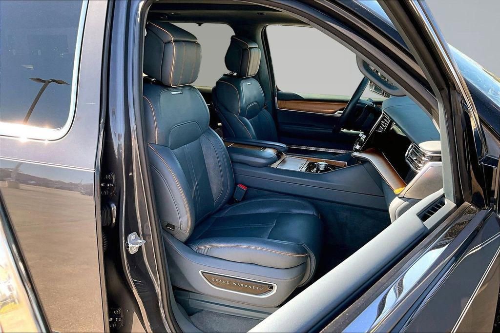 Used 2022 Jeep Grand Wagoneer Series II w/ Flexible Seating Group image 7