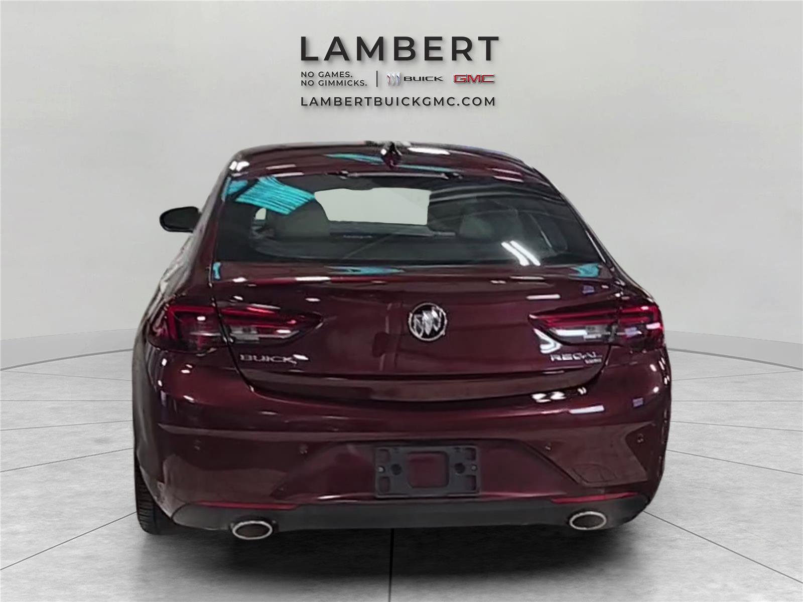 Used 2018 Buick Regal Essence w/ Driver Confidence Package #1 image 4