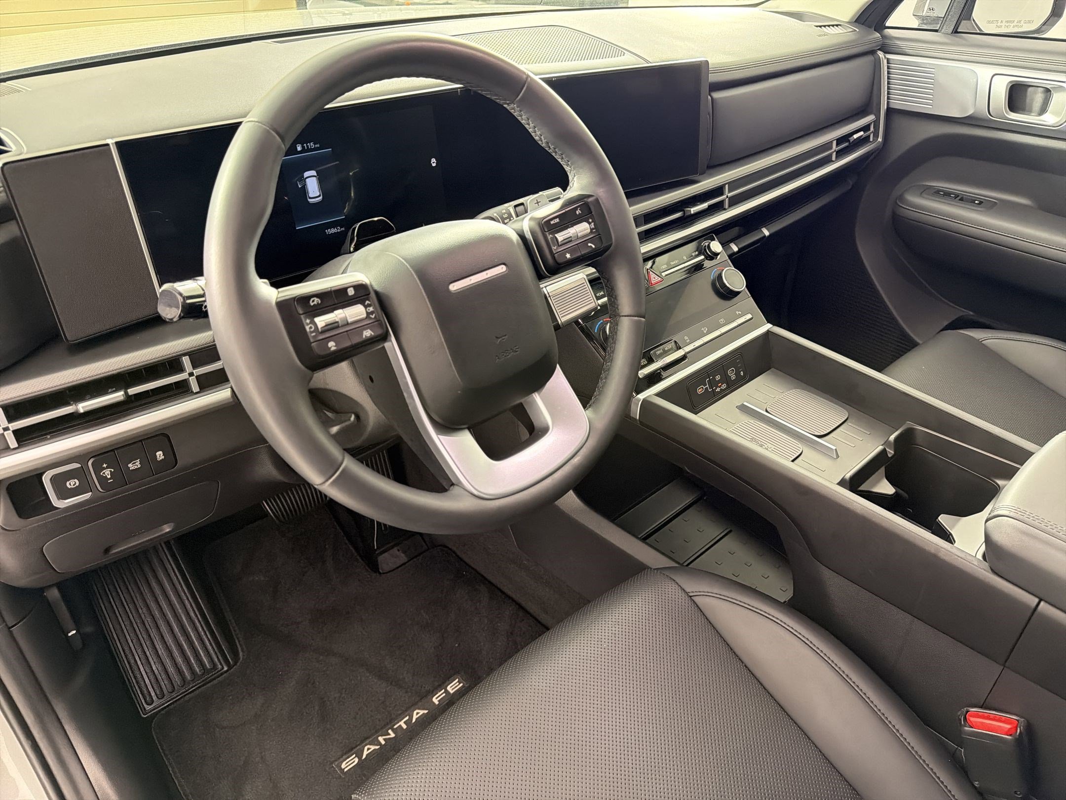 Used 2025 Hyundai Santa Fe SEL image 4