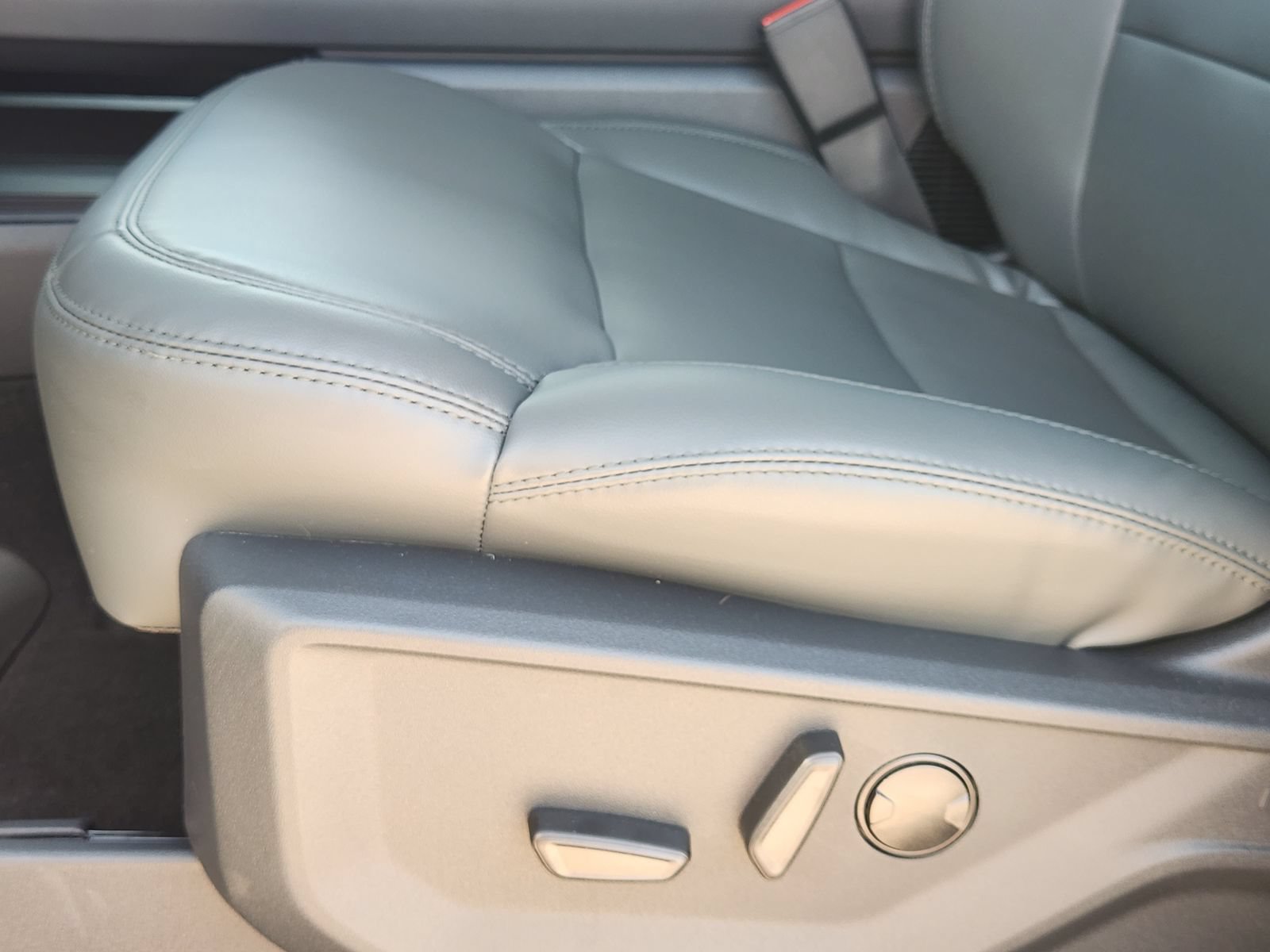 New 2027 Ford Expedition Max Active RWD image 22