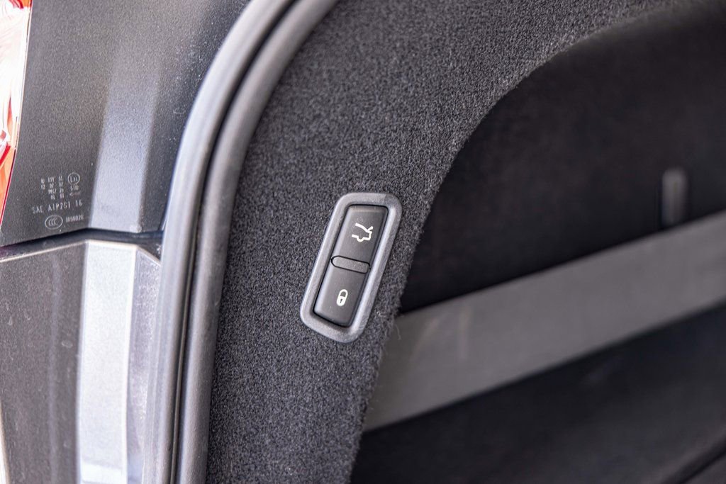 Used 2019 Maserati Levante S GranSport image 18