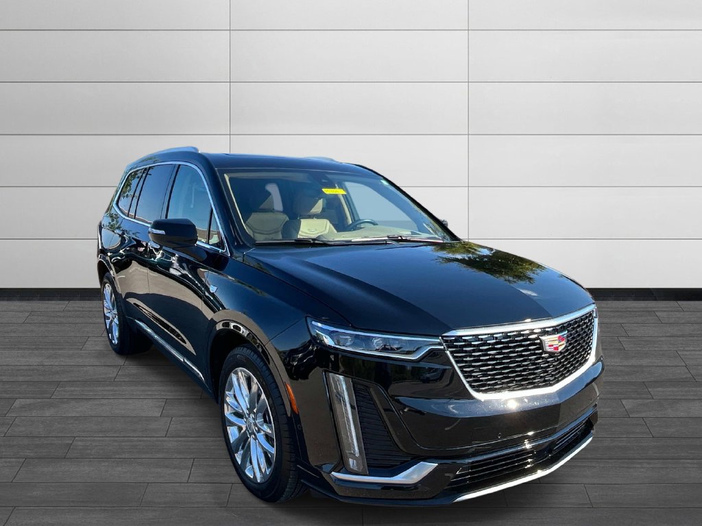 Used 2025 Cadillac XT6 Premium Luxury w/ Platinum Package FWD image 8