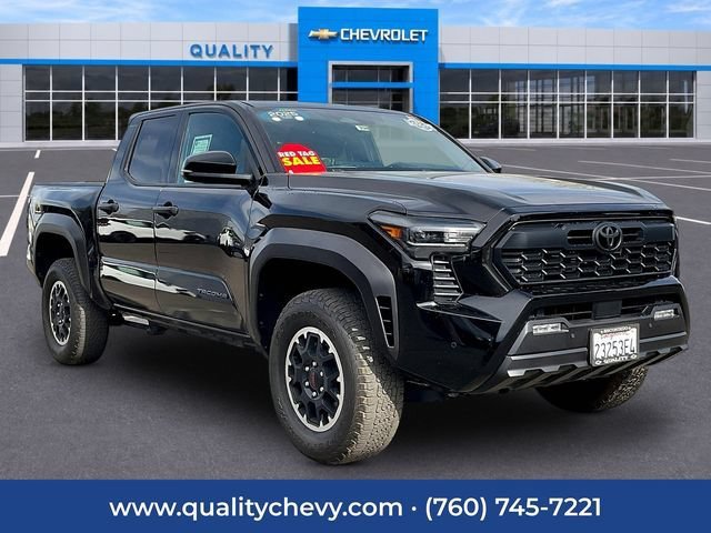 Used 2025 Toyota Tacoma TRD Off-Road w/ TRD Off Road Upgrade Package AWD/4WD image 1