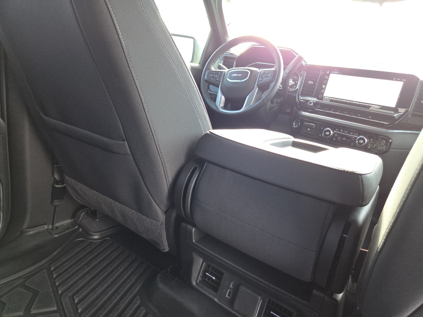 Used 2025 GMC Sierra 1500 SLE w/ Preferred Package AWD/4WD image 25