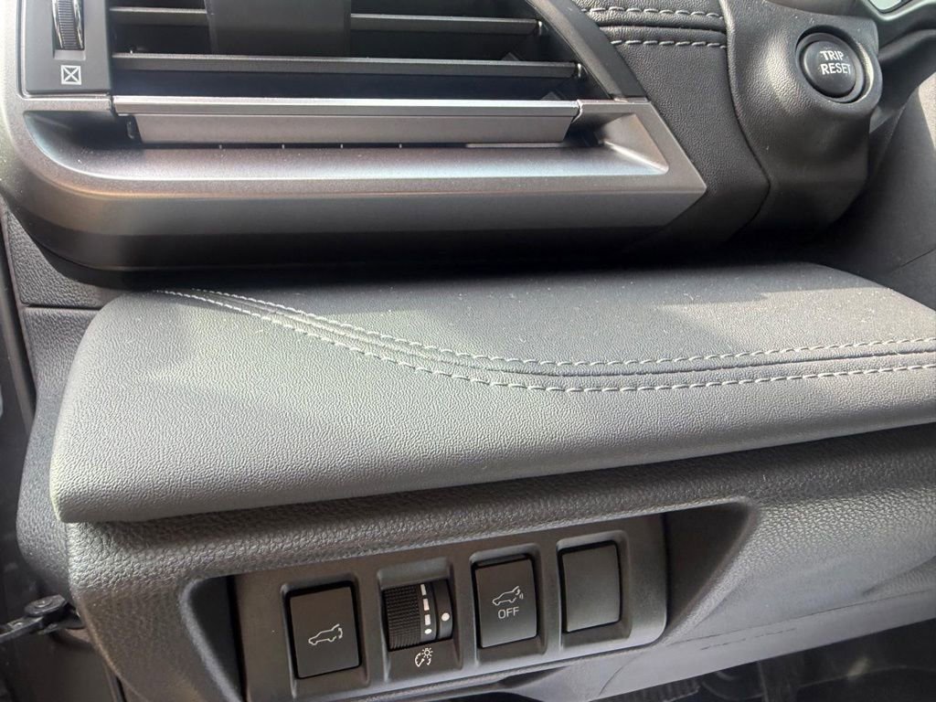 Used 2025 Subaru Outback Limited XT image 13