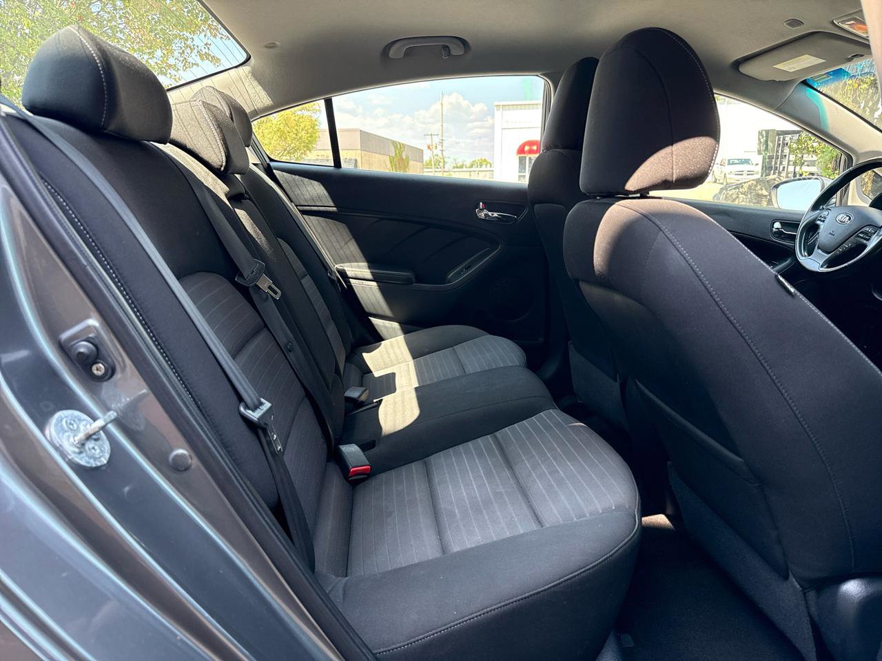 Used 2015 Kia Forte EX image 24