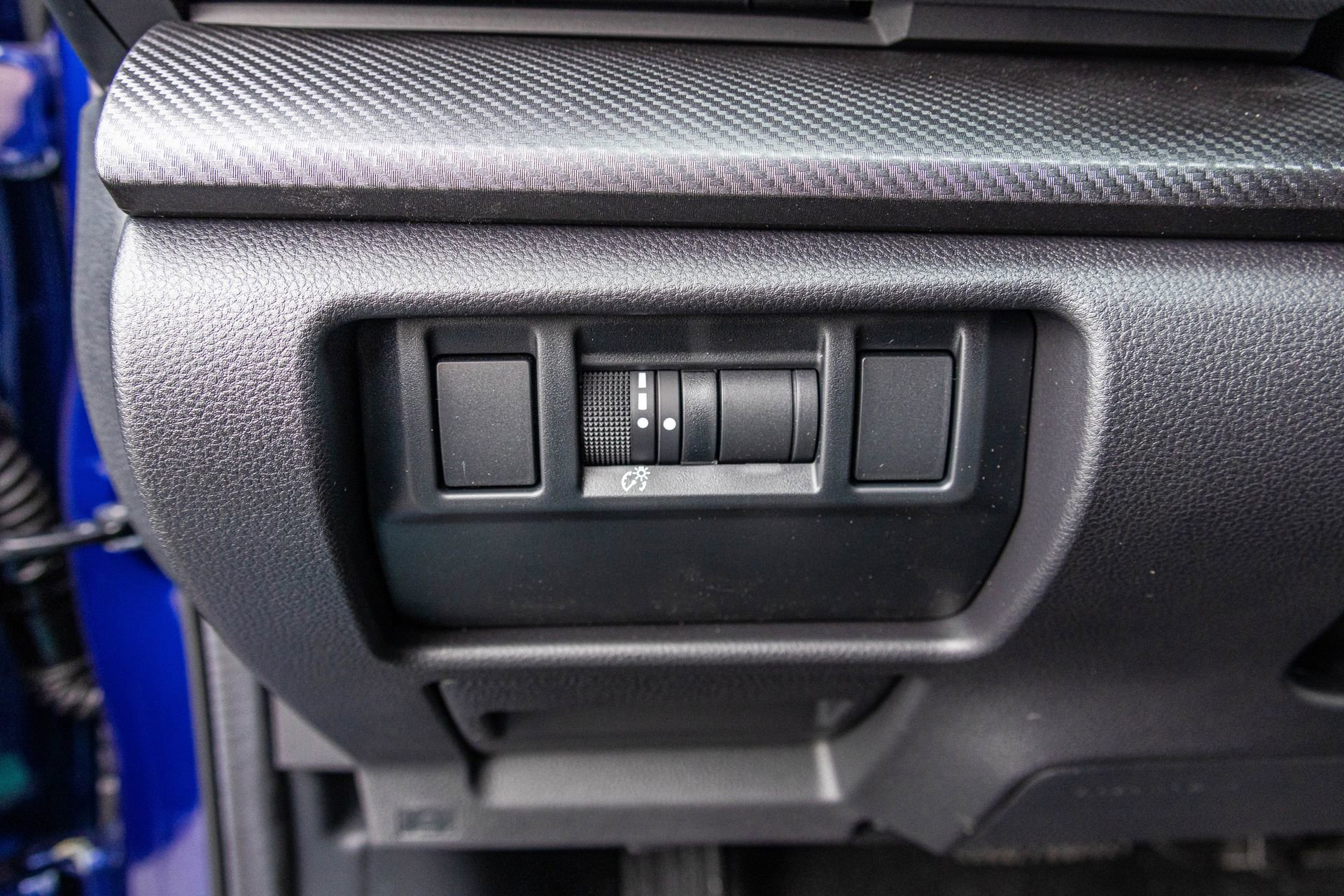 New 2025 Subaru Crosstrek 2.5i Limited w/ Crosstrek Mirror Package image 18