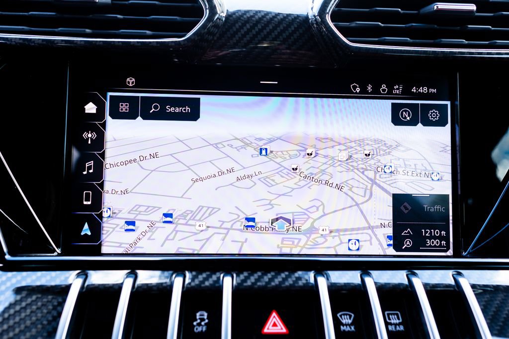 Used 2022 Lamborghini Urus AWD/4WD image 34