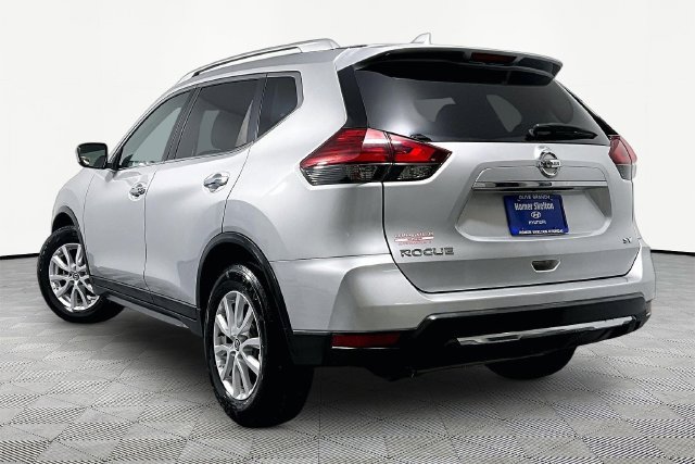 Used 2017 Nissan Rogue SV FWD image 12
