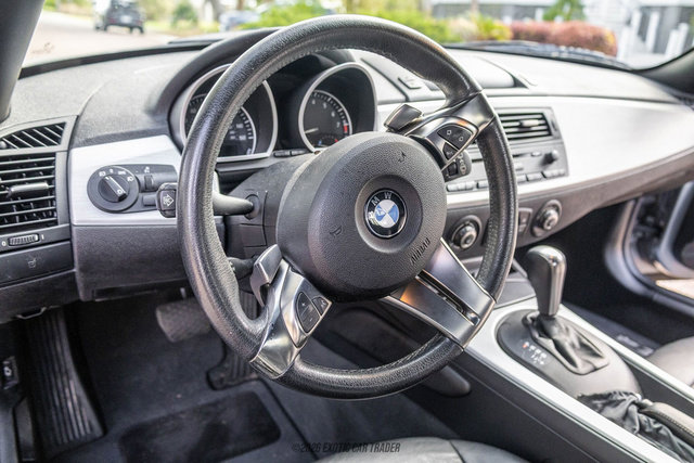 Used 2007 BMW Z4 3.0i image 44