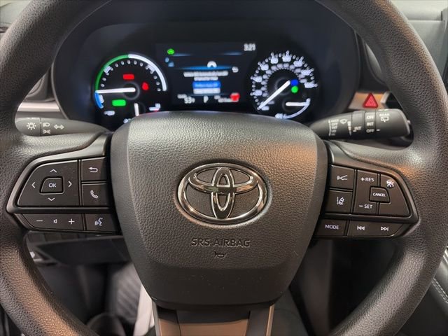 Certified 2025 Toyota Sienna LE image 19