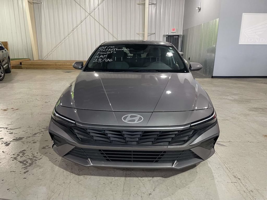 Used 2024 Hyundai Elantra SE FWD video 2