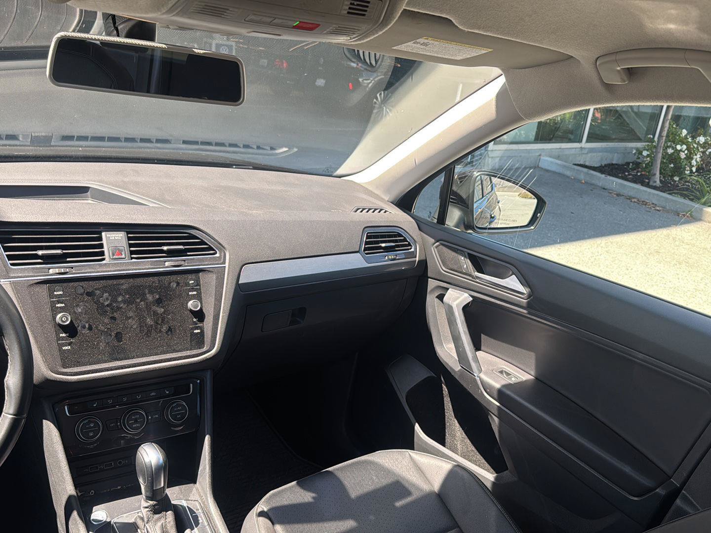 Used 2020 Volkswagen Tiguan SE AWD/4WD image 10