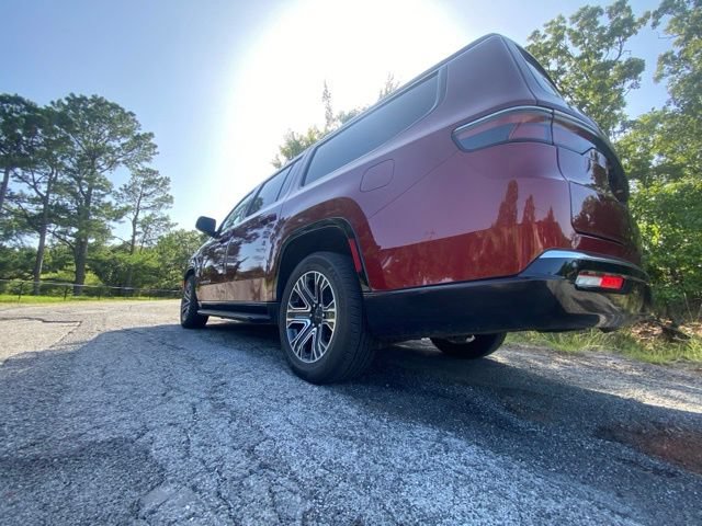 Used 2024 Jeep Wagoneer L Series II w/ Flexible Seating Group RWD image 6