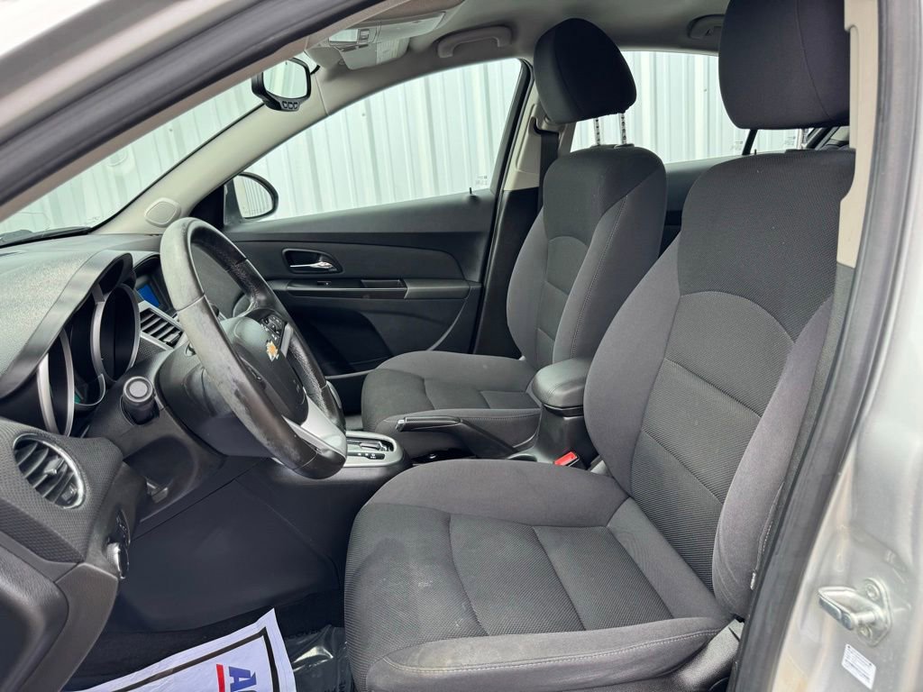 Used 2014 Chevrolet Cruze LT FWD image 12