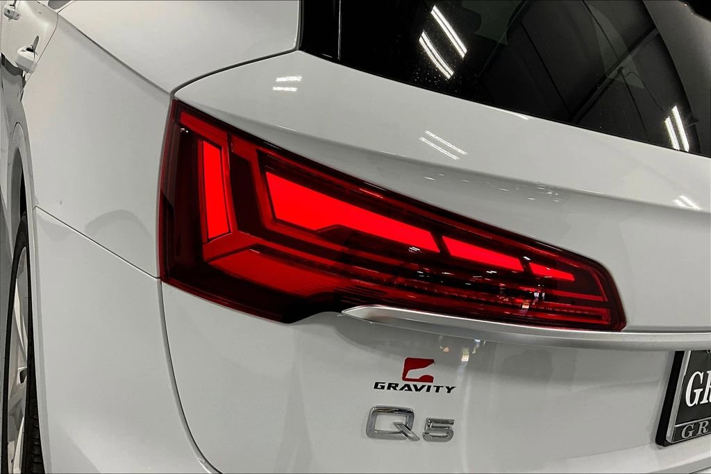 Used 2022 Audi Q5 2.0T Premium w/ Convenience Package image 38