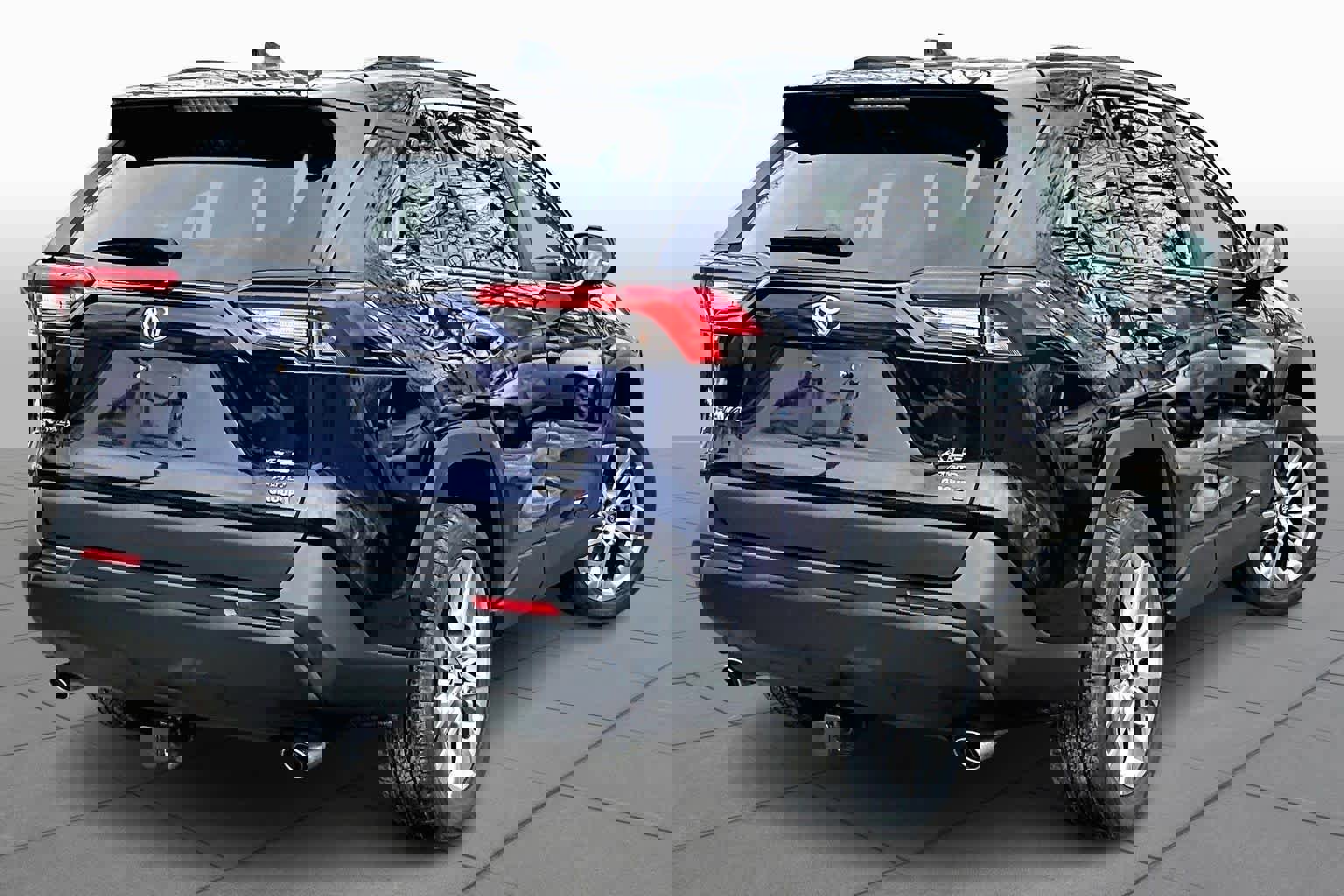 Certified 2021 Toyota RAV4 XLE Premium image 13