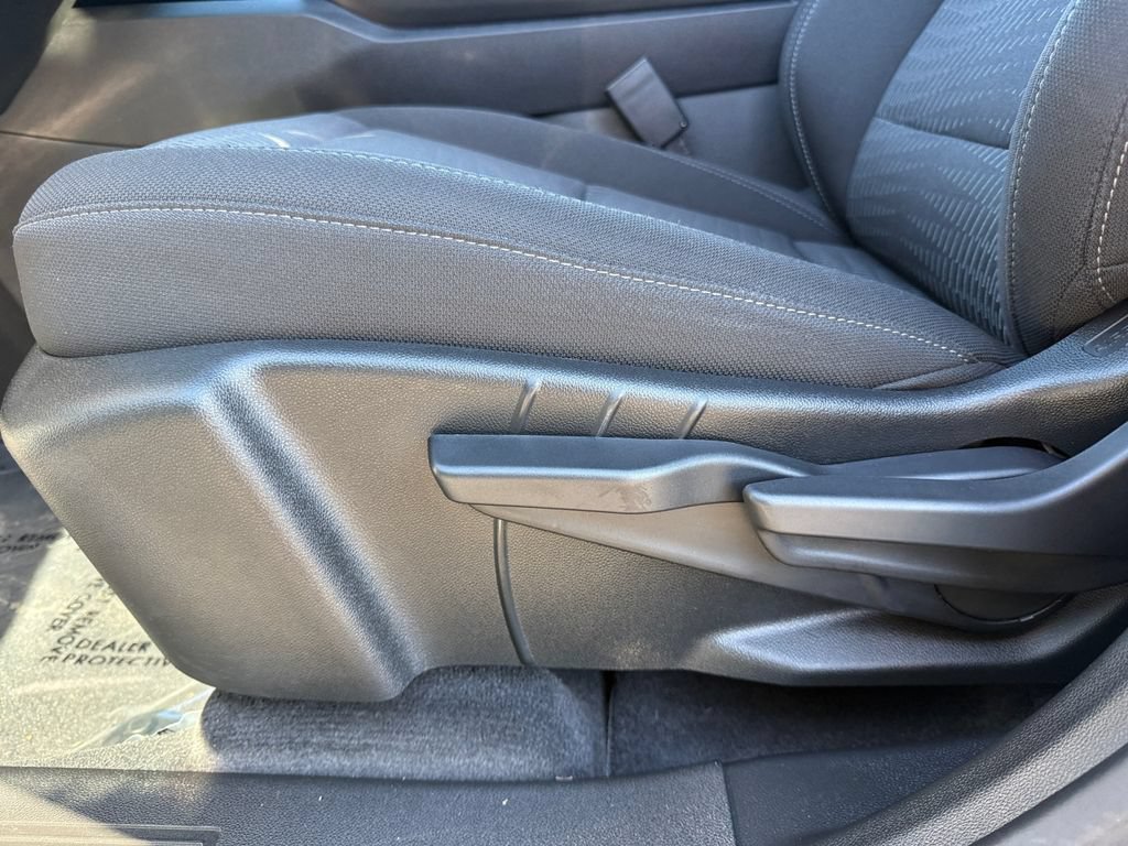 Used 2025 Chevrolet Equinox LT FWD image 10