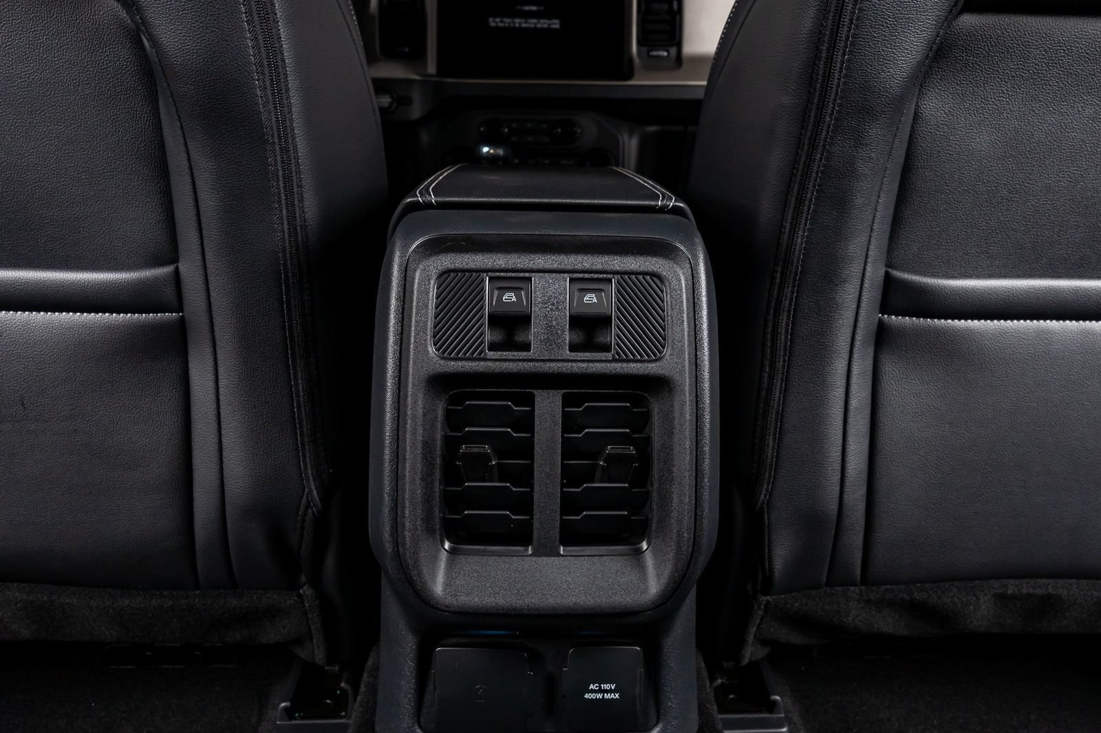 Used 2026 Ford Bronco Outer Banks AWD/4WD image 32