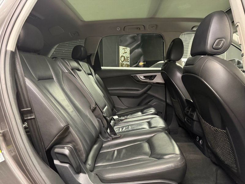Used 2019 Audi Q7 2.0T Premium Plus w/ Premium Plus Package AWD/4WD image 22