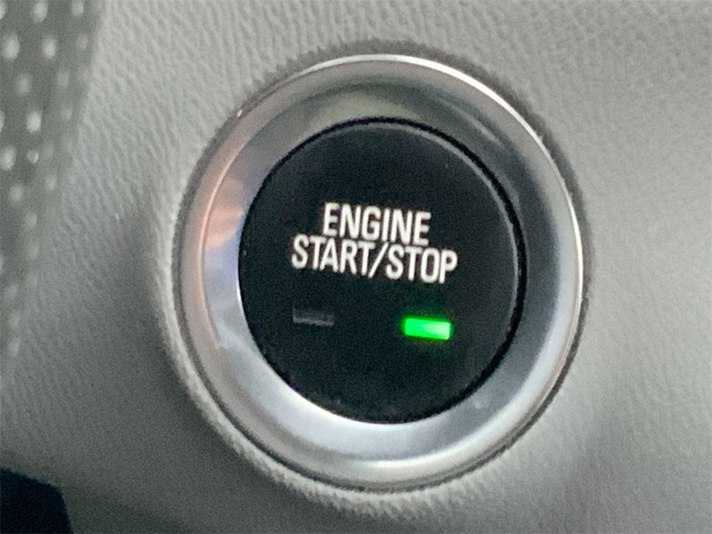 Used 2023 GMC Terrain SLE w/ Driver Convenience Package image 17